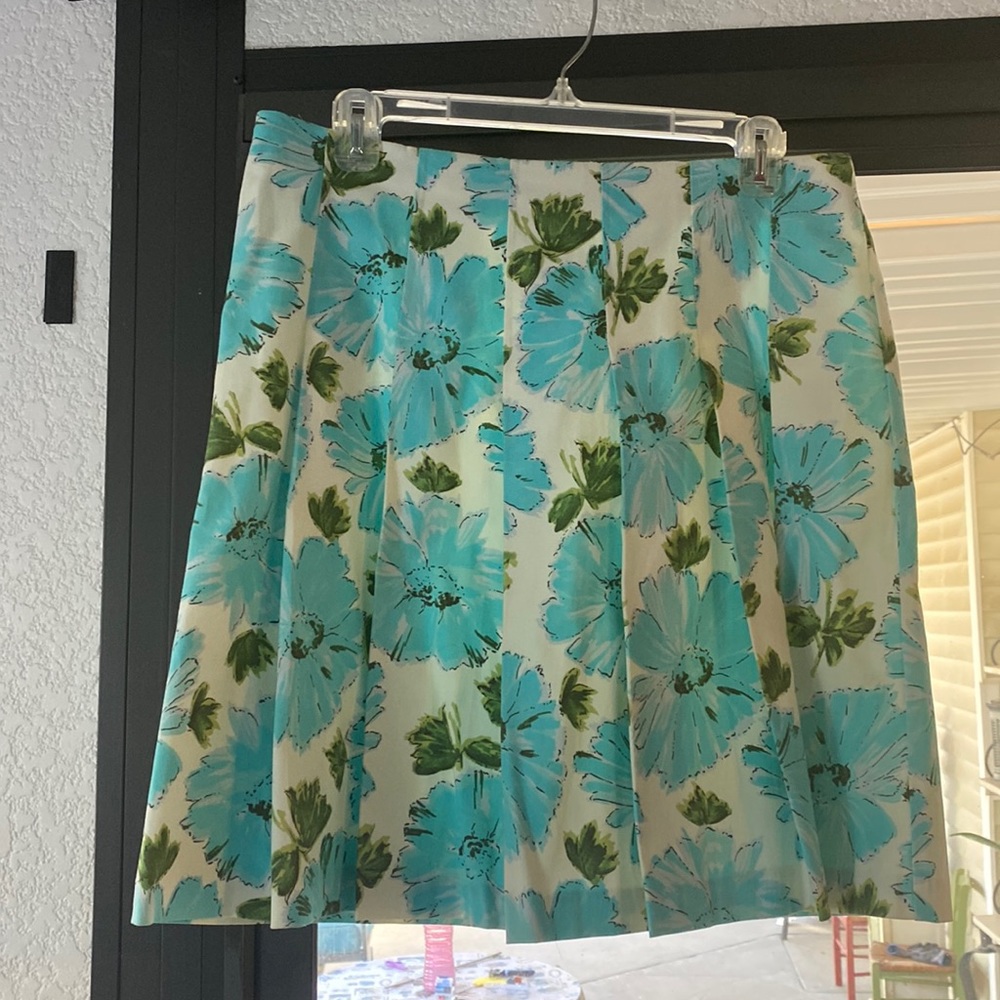 European styled front pleated skirt